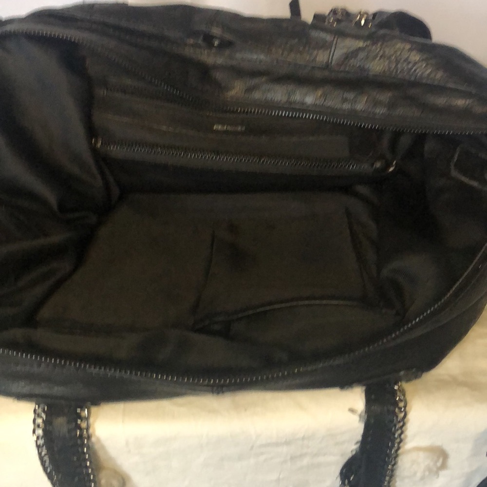 JOELLE HAWKINS large black genuine leather shoulder handbag. Silver hardware. - Picture 10 of 14